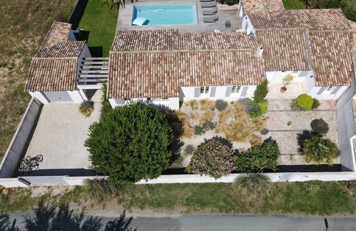 Les Portes-en-Re House | 150 sq. m. house with 4 bedrooms and swimming pool. Les Portes-en-Ré