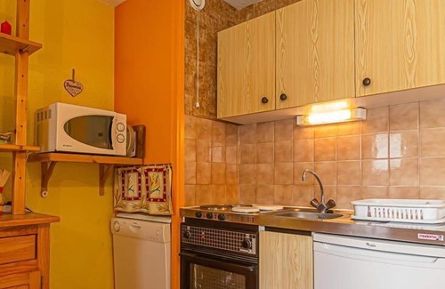 Aussois Apartment | 150m from ski slopes, 1st floor, balcony, tv, ski locker, 21m², Aussois