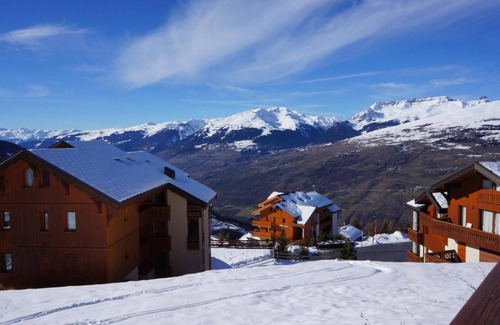 Vallandry Apartment | 150m from ski slopes, 1st floor, tv, ski locker, 52m², Peisey-Vallandry