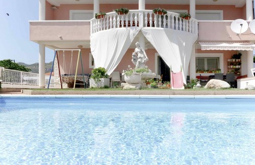 Trogir Apartment | 153 m² Apartment ∙ 3 bedrooms ∙ 6 guests