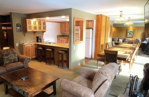 Mammoth Lakes Condo | 155 Premium by RedAwning