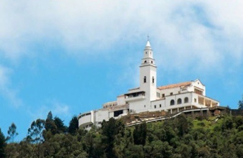 Kennedy Apartment | 15min Airport, High Wi-Fi, hot water & 24/7 sec