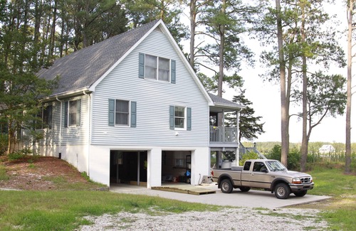 Onancock House | 16 Acres Waterfront Retreat on Deep Creek