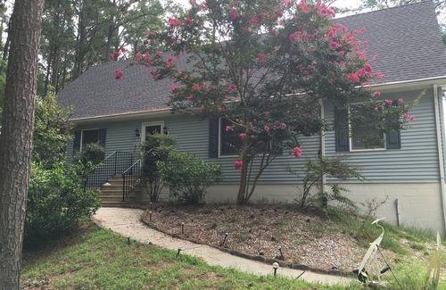 Onancock House | 16 Acres Waterfront Retreat on Deep Creek