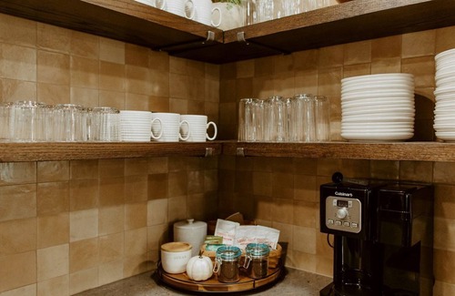 Ava Cabin | 16 Guests | Ponds | Hot Tub | Game Room | Trails in Sarahsville