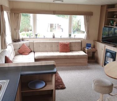 Fishguard Other | 16 Vale Park