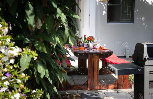 Robertson House | 16 White House - Country live at its best in Robertson only 160 km from Cape Town.