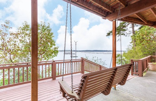 Coupeville House | 160 m² House ∙ 2 bedrooms ∙ 8 guests