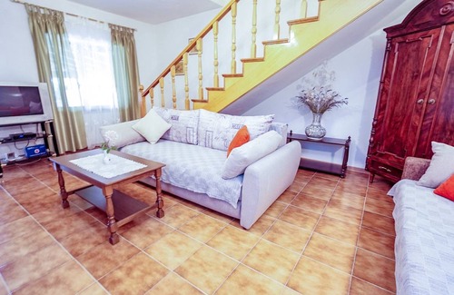 Valica House | 160 m² House ∙ 3 bedrooms ∙ 6 guests