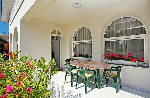 Balatonszarszo House | 160 m² House ∙ 7 bedrooms ∙ 14 guests