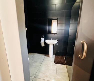 Bezuidenhout Valley House | 163 on Bez Unit 21