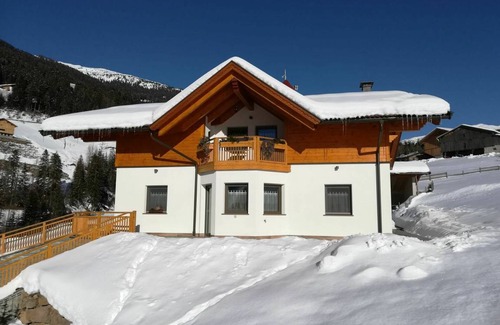 Sarentino Apartment | 169 m² Apartment ∙ 6 bedrooms ∙ 14 guests