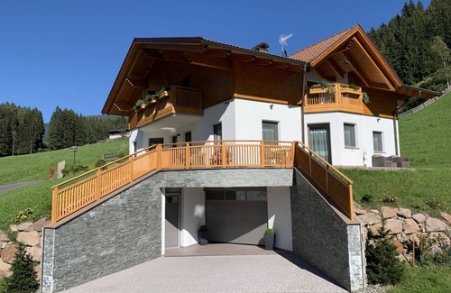 Sarentino Apartment | 169 m² Apartment ∙ 6 bedrooms ∙ 14 guests