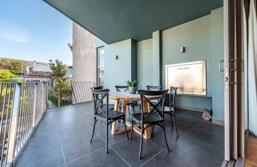 Westcliff Apartment | 17 Marine - 3Bedroom Sea-Facing Apt101