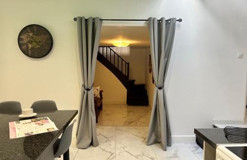 Le Dorat House | 1712Villacarre Holiday Gite