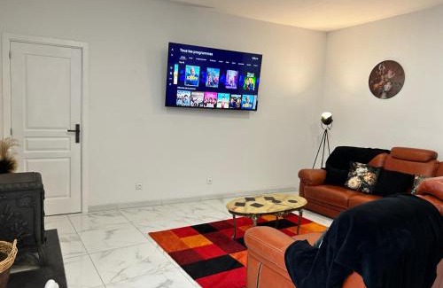 Le Dorat House | 1712Villacarre Holiday Gite