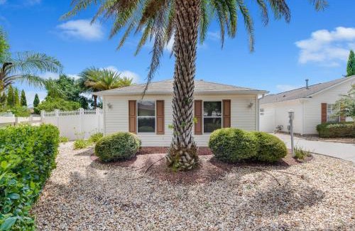 Villas of Greenwood Villa | 17135 Z2a VILLAGE OF CHATHAM by REMAX Premier