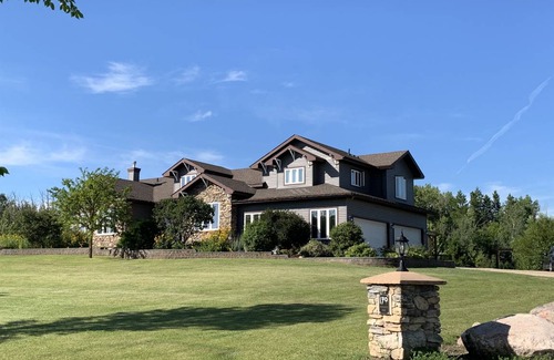 Sherwood Park House | 172 m² House ∙ 3 bedrooms ∙ 10 guests