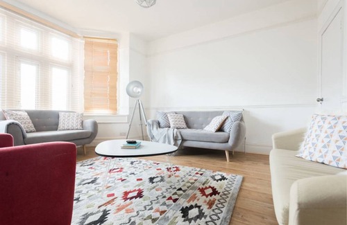 Upper Town House | 175 m² House ∙ 6 bedrooms ∙ 13 guests