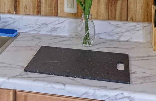 Trenton Apartment | 18 Acadia Lodge King Bed AC Open Hearth Inn