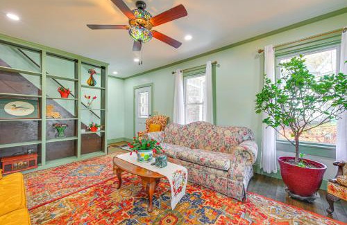 Springfield House | 18 Mi to Skiing Colorful Home in Springfield!