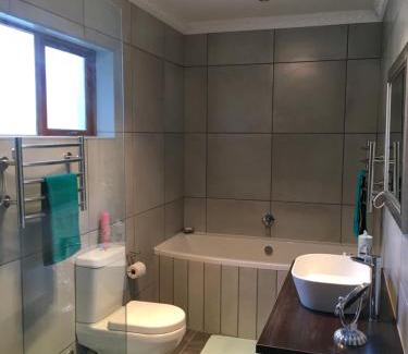 Sandbaai House | 18 Patrys Crescent