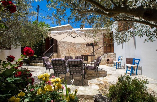 Droushia House | 180 m² House ∙ 3 bedrooms ∙ 7 guests