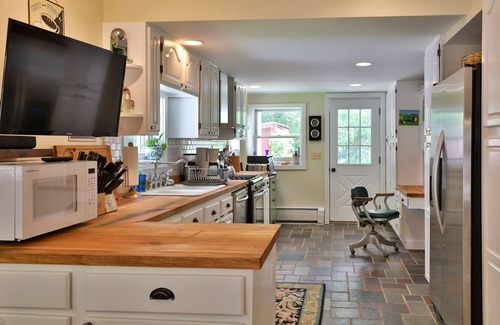 Allaben Other | 1878 Farmhouse near Phoenicia/Fast Wi-Fi - 10 minutes from Belleayre Mt.