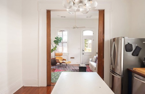 Bywater House | 1880 Marigny Shotgun House - Walk to Frenchmen, Food, Music &French Quarter Fun!