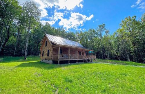Sugar Hill Villa | 18HA Log home close to CannonFranconia Notch