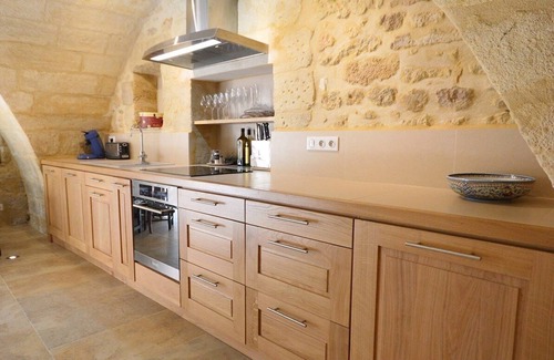 Uzes House | 18th century property in Uzès historical Center with courtyard and fountain