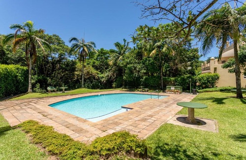 Umhlali Beach Apartment | 19 Bay Ridge