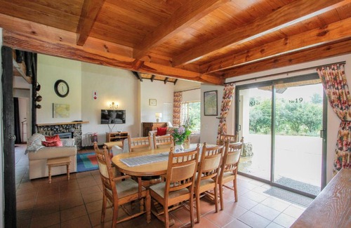 Cathkin Park Ski Chalet | 19 Mount Champagne