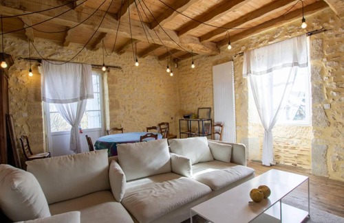 Saint-Pierre-de-Chignac House | 190 m² House ∙ 5 bedrooms ∙ 11 guests