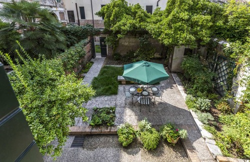Dorsoduro Apartment | 190 m² Apartment ∙ 1 bedroom ∙ 2 guests