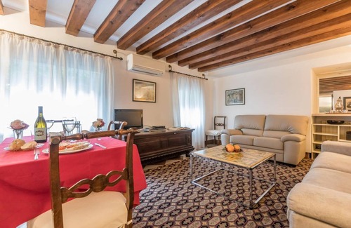 Dorsoduro Apartment | 190 m² Apartment ∙ 1 bedroom ∙ 2 guests