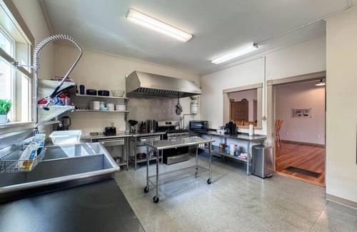 Conway House | 1908 Conway Meeting House | 5 Bedroom, Lake Access