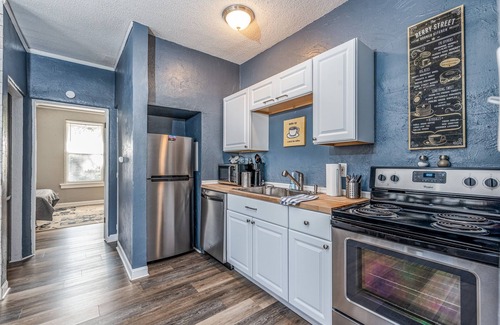 St. Charles Historic District House | 1920's Vintage Home in Historic Saint Charles - Fully Remodeled