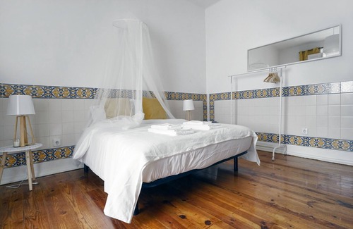 Sao Jorge de Arroios Hostel | 1924 B & B - Queen Room 1