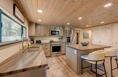 Ridgewood House | 196 m² House ∙ 4 bedrooms ∙ 9 guests