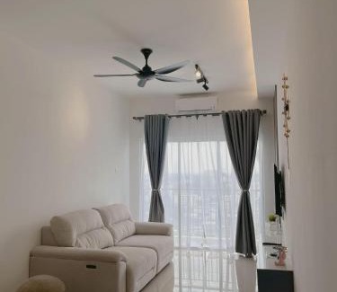 Kampung Lubok Peringgi Apartment | 198 Guesthouse D'Aman Residence