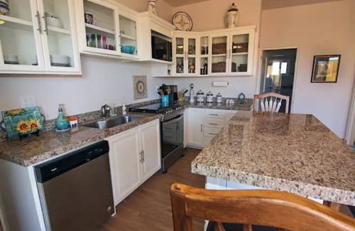 El Pescadero Condo | 1B Unique 2 Bedroom Cerritos Beach Condo