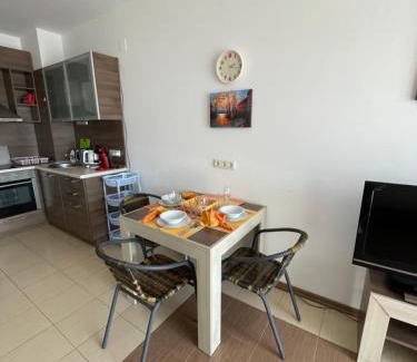 Chernomorets Apartment | 1BD Flat on the Beach with Parking by Flat Mаnager