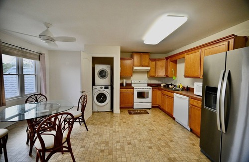 Rehoboth Beach Apartment | 1Bedrm + full kitchen and minutes to beach& a block to trail.