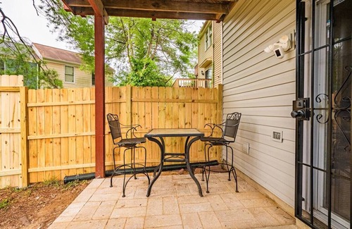 Bowie House | 1Bedroom Newly Renovated Basement Suite w/Parking