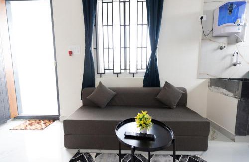 Agara Apartment | 1BHK 2km From Hosa Road Metro with lift 601