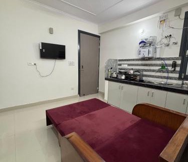 South West Apartment | 1BHK Luxury Max Stay