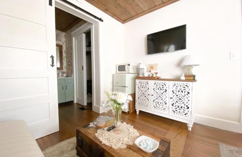 Winter Park Apartment | 1BR 1BA in Historic Park Ave Home