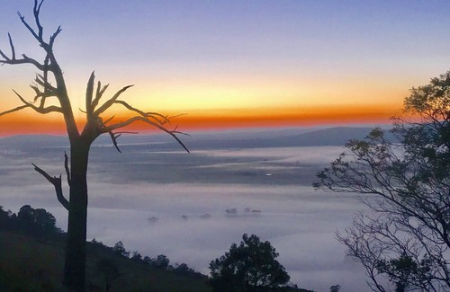 Gundaroo House | 1BR bungalow farmstay. Located 40mins north of Canberra