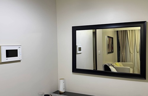 Pinagsama Condo | 1BR Condo w/Balcony Near Venice Canal Mall & BGC